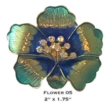 Load image into Gallery viewer, Flower Magnetic Brooch
