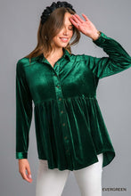 Load image into Gallery viewer, Button up Collard Velvet Top
