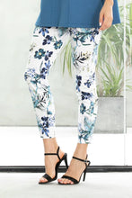 Load image into Gallery viewer, Floral Pull-on Pants
