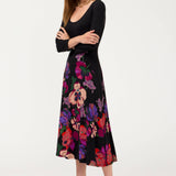 Janie Fav. V-neck Dress- Tajunga